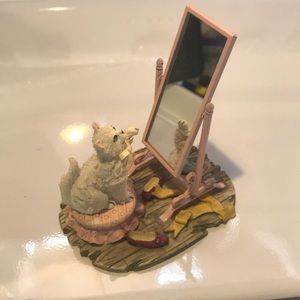 Vintage ceramic figurine of the white cat. Rare